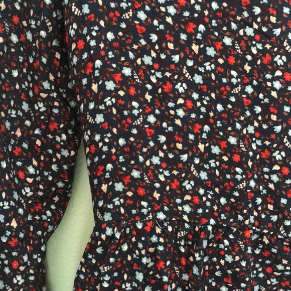 American Eagle long sleeve floral romper - Picture 3 of 5